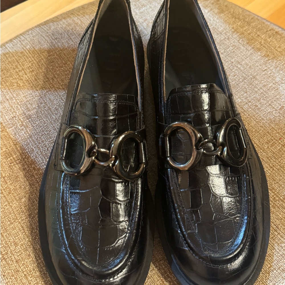 Paul Green Black Croc-Embossed Loafers